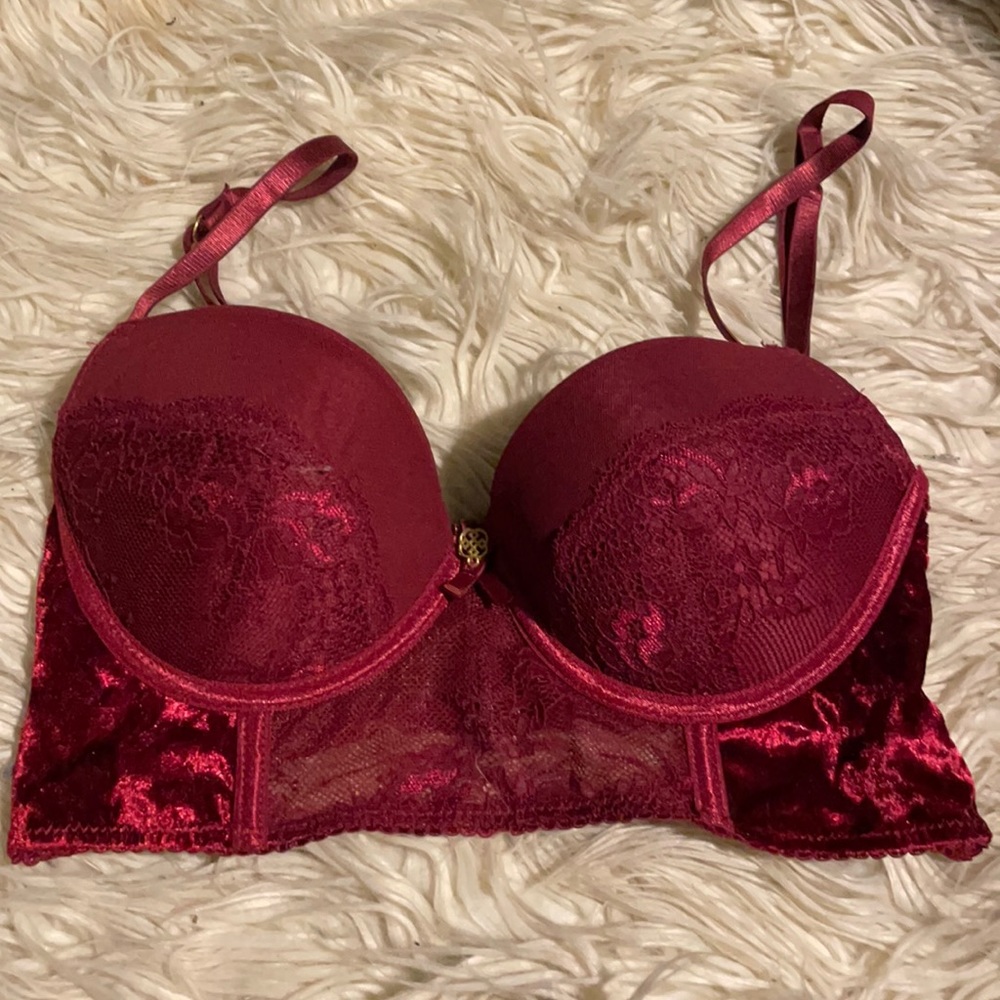 34B red lace bra